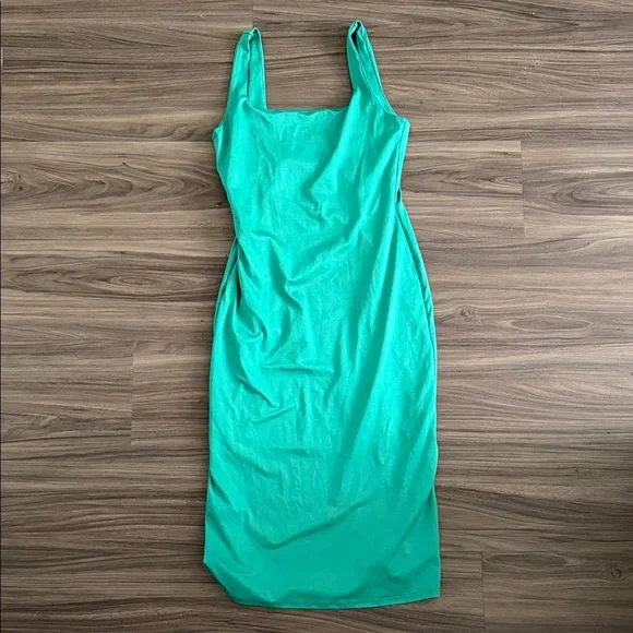 Sincerely Jules Green Sleeveless Dress - Picture 1 of 3